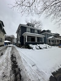 Building Photo - 174 Gardiner Ave