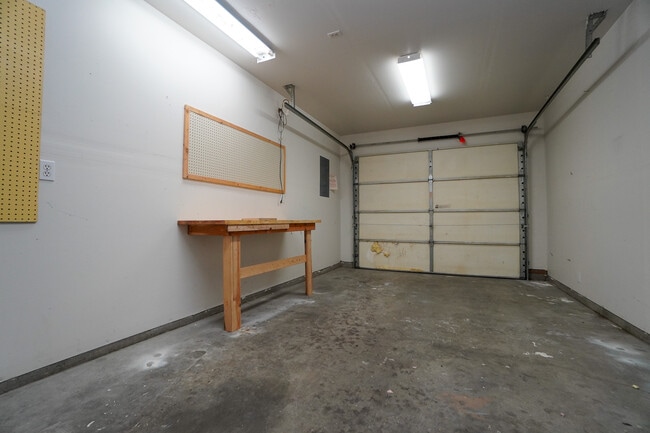 Building Photo - 82 3rd St