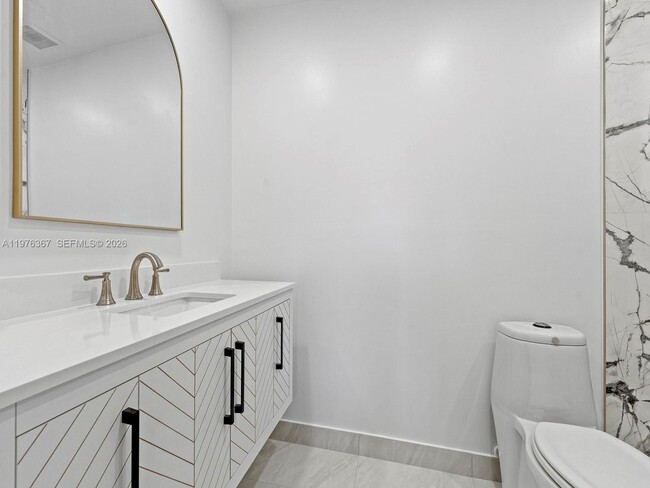 Building Photo - 7121 SW 102nd Ct