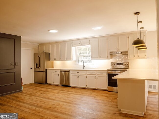 Building Photo - 95 Simpson Dr NE