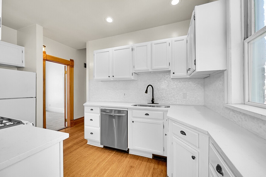Kitchen - 54 S Emerson St