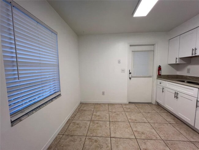Building Photo - 1238 Woodmere Dr