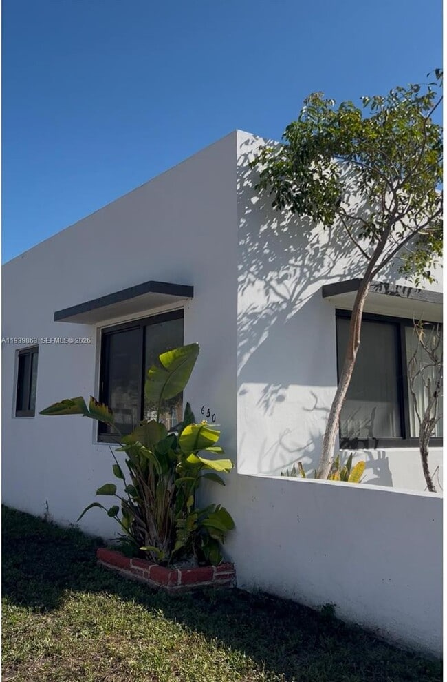 Building Photo - 650 83rd St