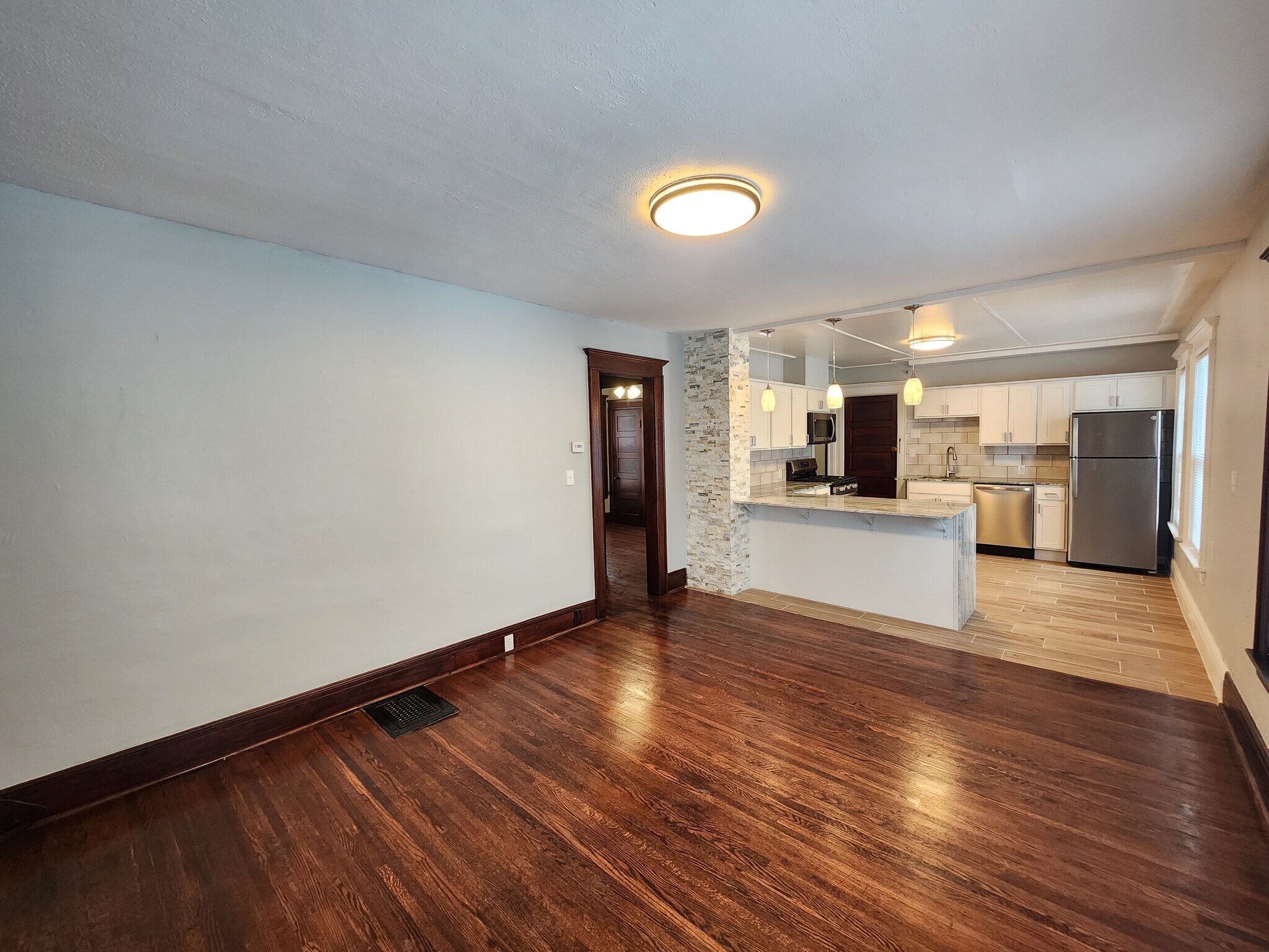 Building Photo - 260 Tennyson Ave