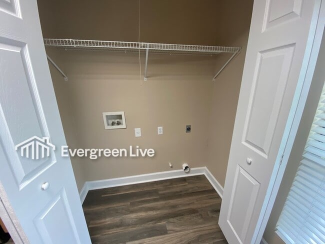 Building Photo - 40 Voda Ct