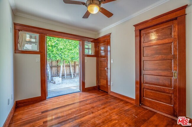 Building Photo - 4253 Fountain Ave