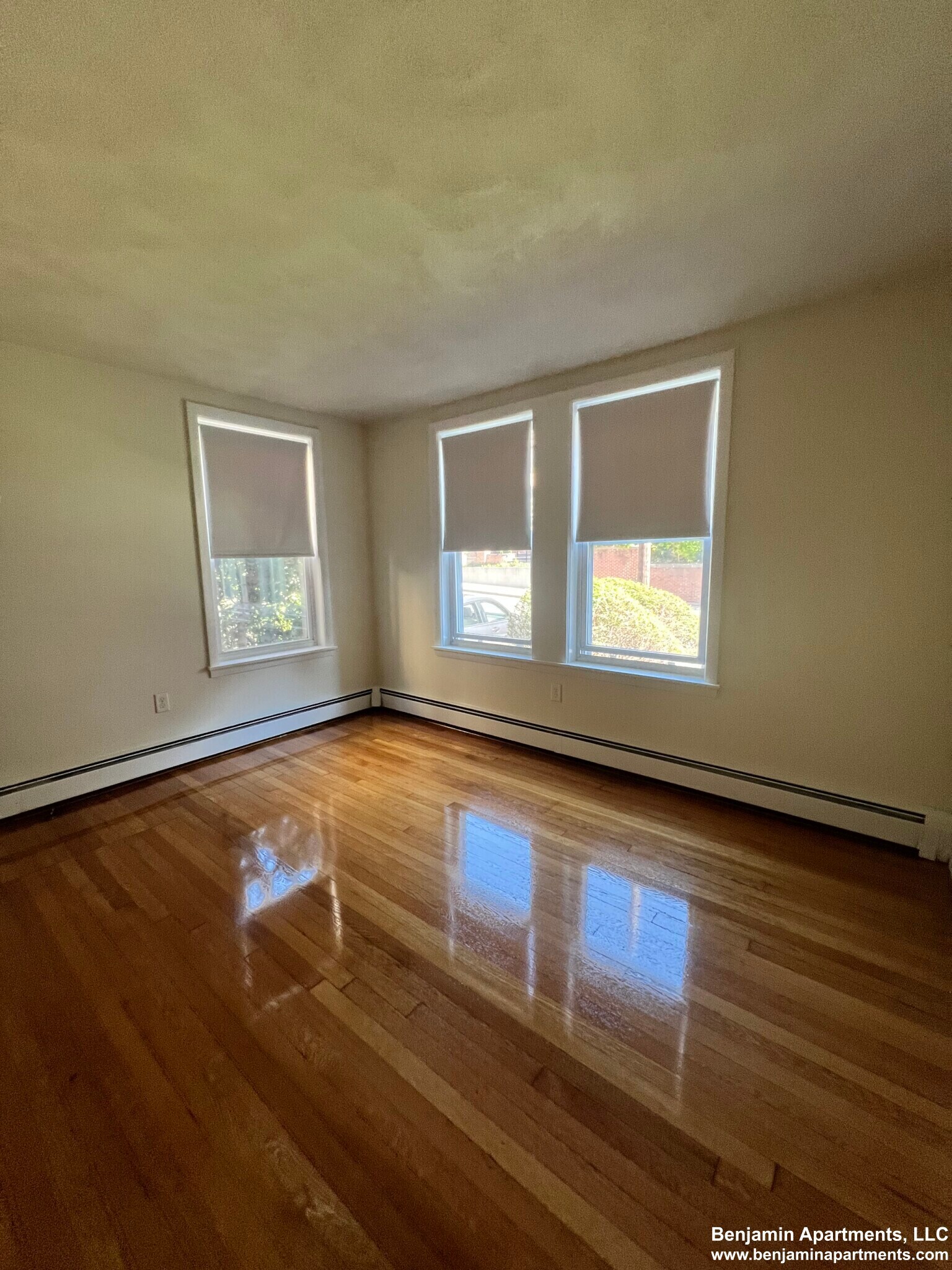 Building Photo - 303 Tappan St