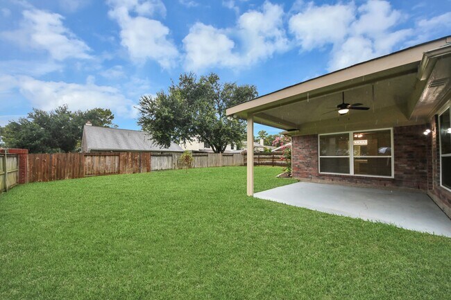 Building Photo - 3003 Silver Spur Dr