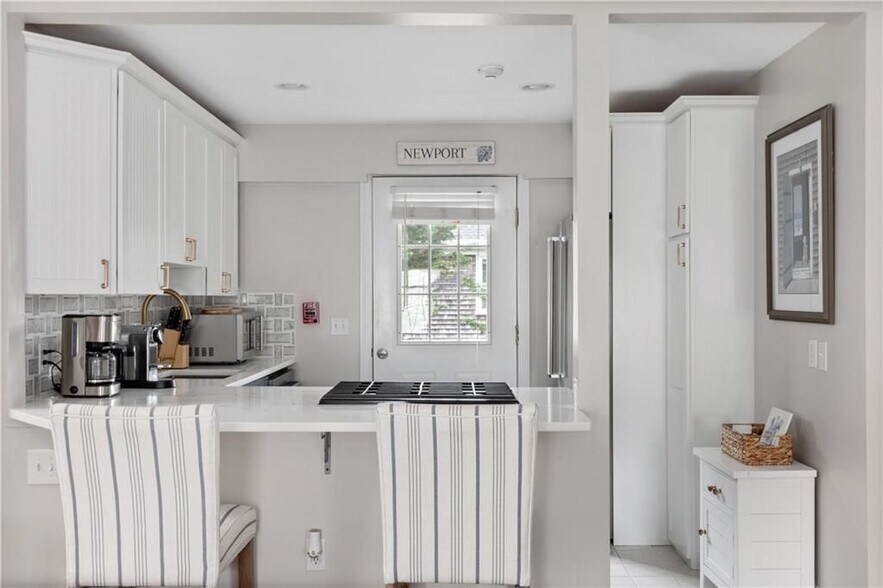 Building Photo - 22 Stockholm St