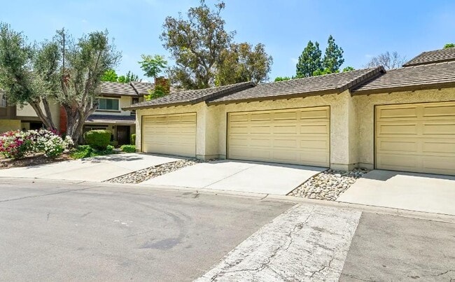 Building Photo - 1722 Aspen Village Way