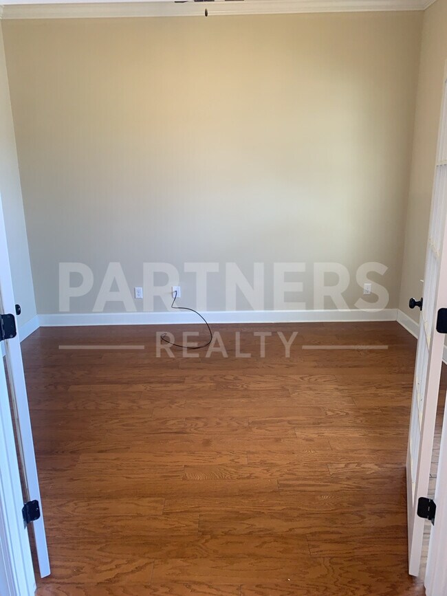 Building Photo - 9260 Marston Way