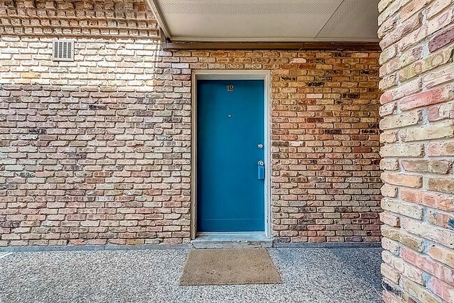 Building Photo - 5353 Institute Ln