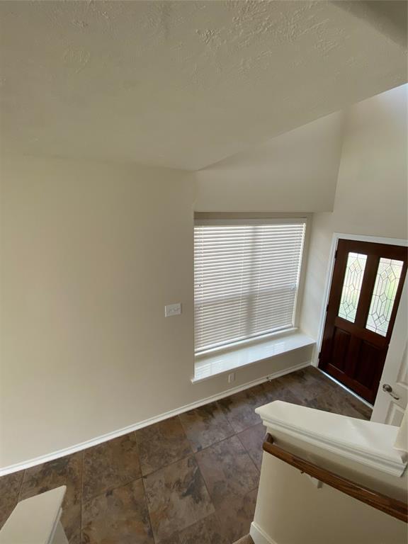 Building Photo - 295 Bloomhill Pl