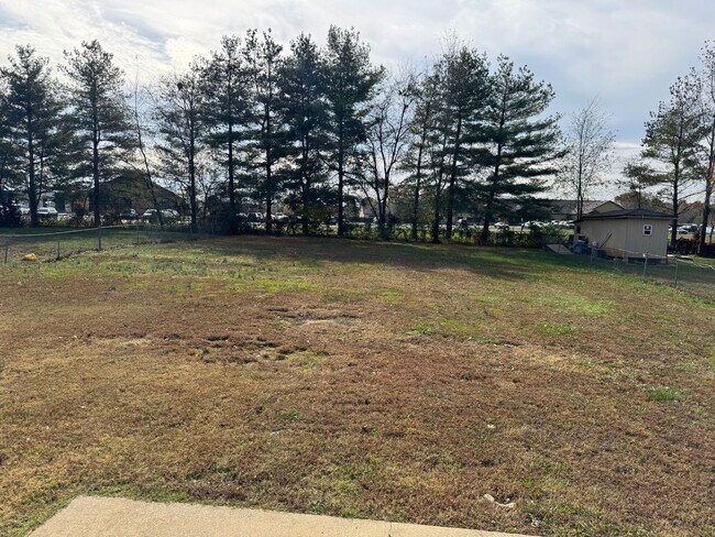 Building Photo - Just Painted and New Flooring Throughout! Great Rental with 3 bed/ 2 bath.