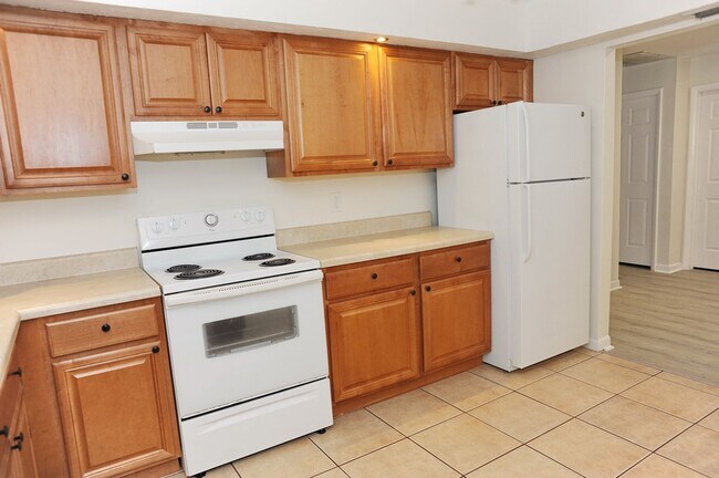 Building Photo - Naples Park - 3 Bedroom/2 Bath - Annual Rental