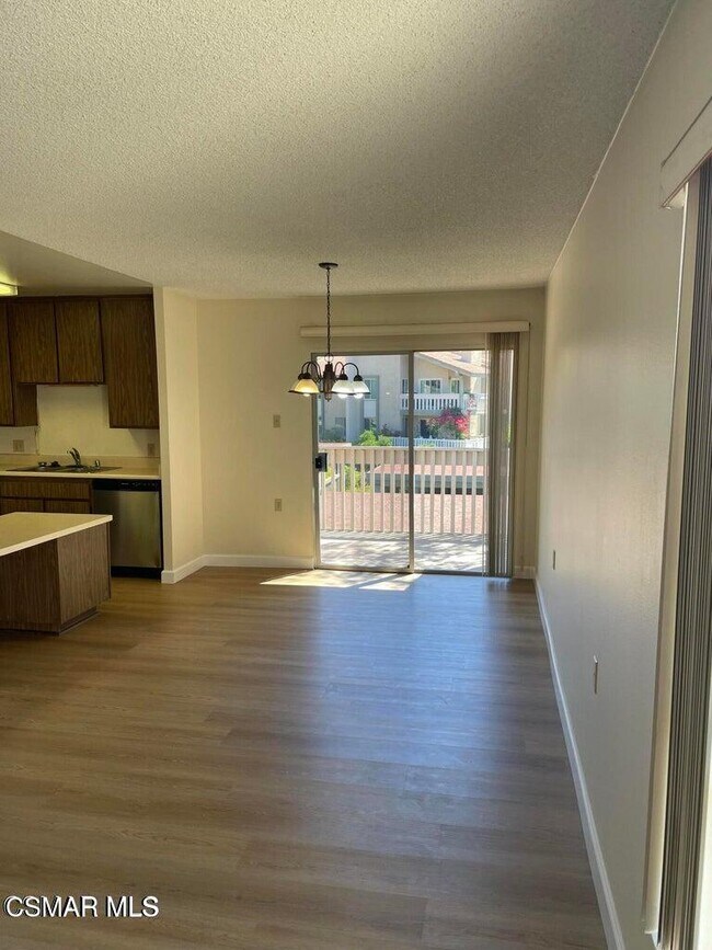 Building Photo - 286 Oak Leaf Dr