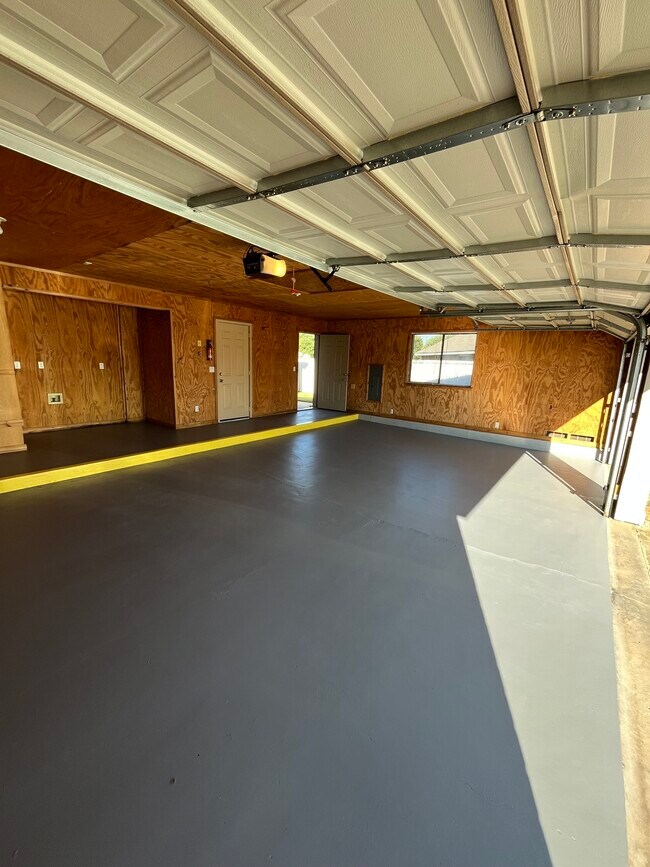 Building Photo - 1404 Bois D Arc Dr