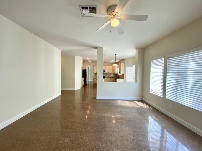 Building Photo - Great location house in Green Valley