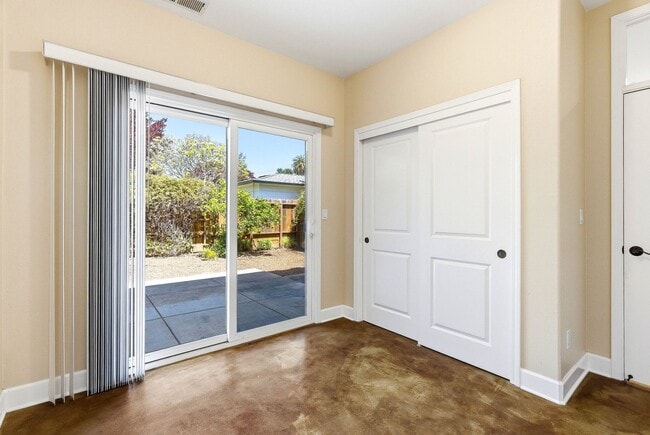 Building Photo - Sunny & Private 1BR Home in Prime Santa Cruz Location