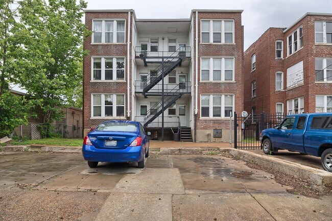 Building Photo - Shaw-ty is a 10