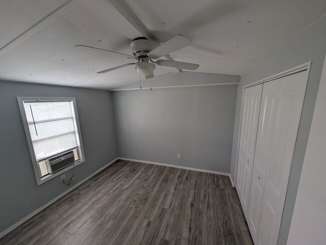 Building Photo - 2Bedroom /1.5 Bath Mobile in Mims Nicely Updated