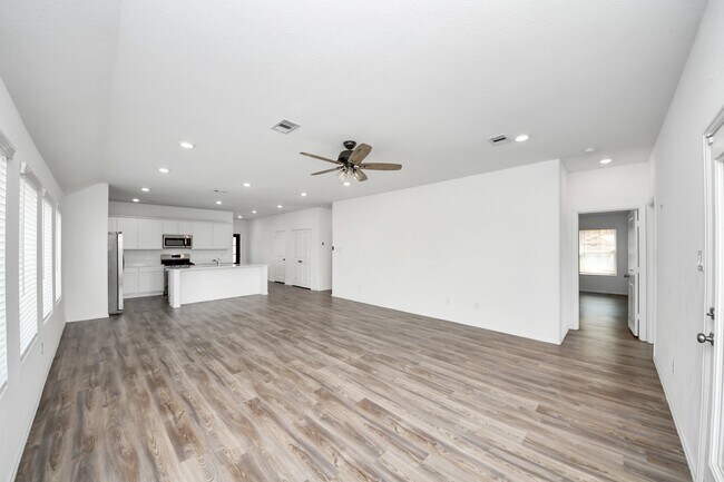 Building Photo - 7319 Bridal Ranch Dr