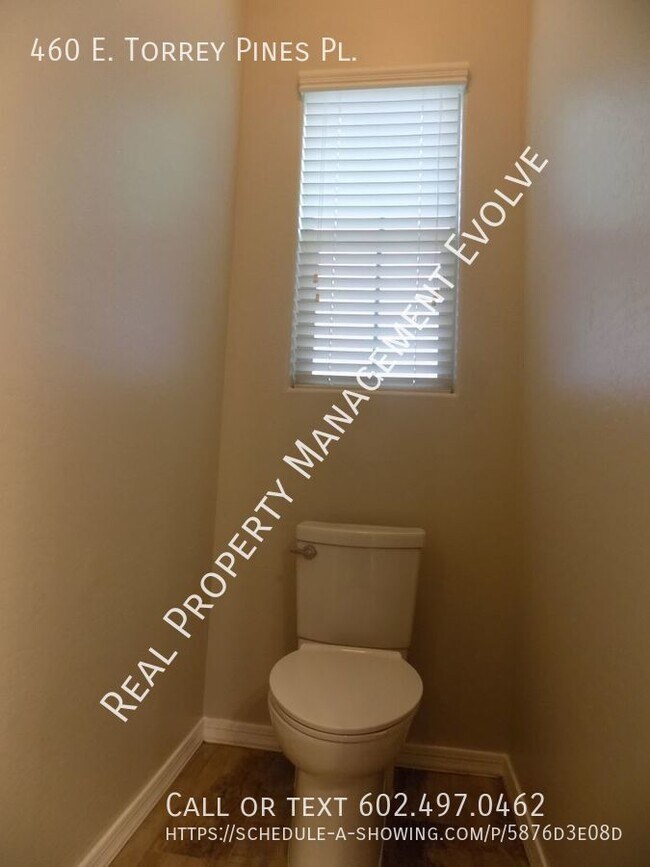 Building Photo - 460 E Torrey Pines Pl