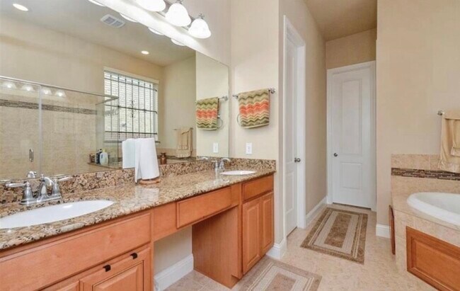 Building Photo - 11111 Glasgill Ct