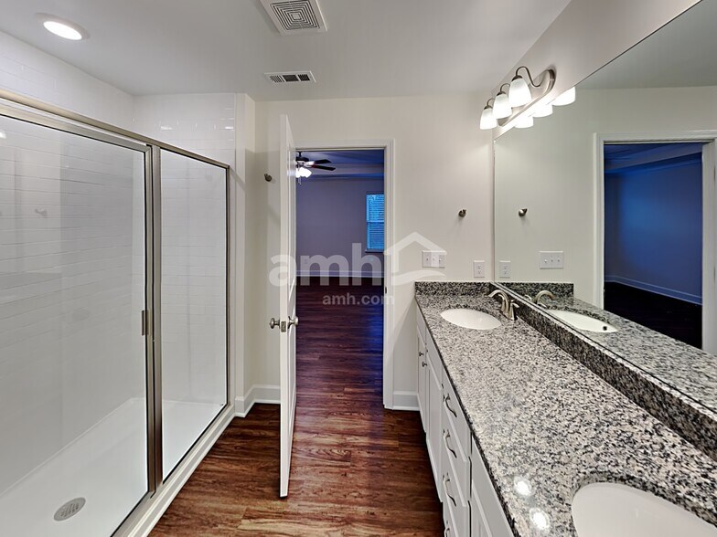 Building Photo - 4749 Chutney Dr