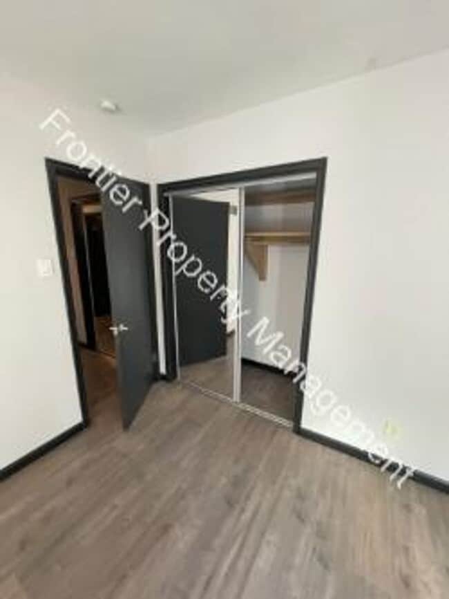 Building Photo - Charming 2 Bedroom Duplex – Don’t Miss Out!