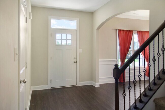 Building Photo - 879 Stormy Gale Ln