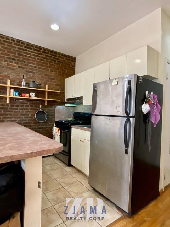 Building Photo - 2 bedroom in Brooklyn NY 11215