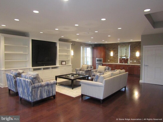 Building Photo - 24707 Kings Canyon Square