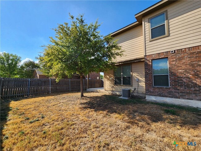 Building Photo - 1032 Brown Rock Dr