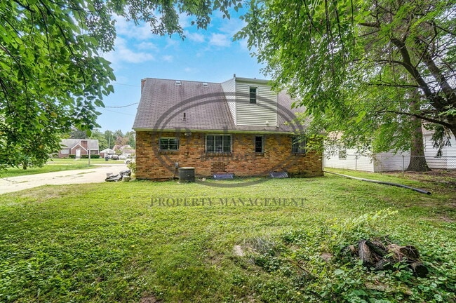 Building Photo - 1115 Secor Rd