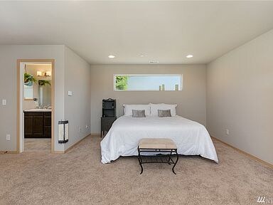 Building Photo - 2531 Jacaranda Ave