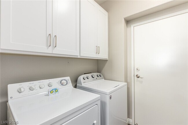 Building Photo - 7189 S Durango Dr