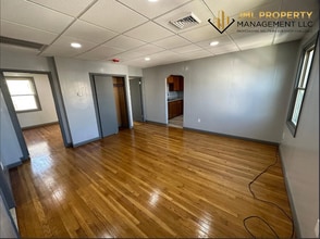 Building Photo - 67 Boutwell St