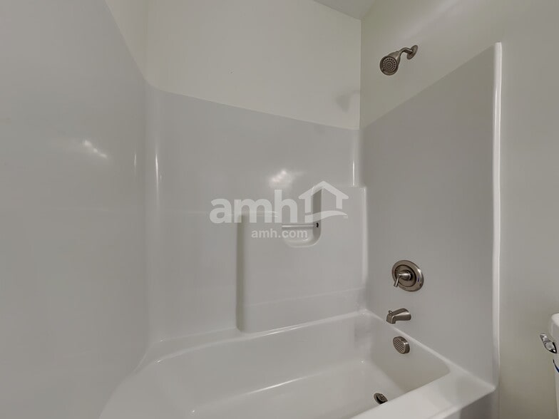 Building Photo - 877 Coralberry Ln