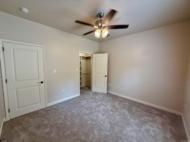 Building Photo - 1812 Abbey Ln