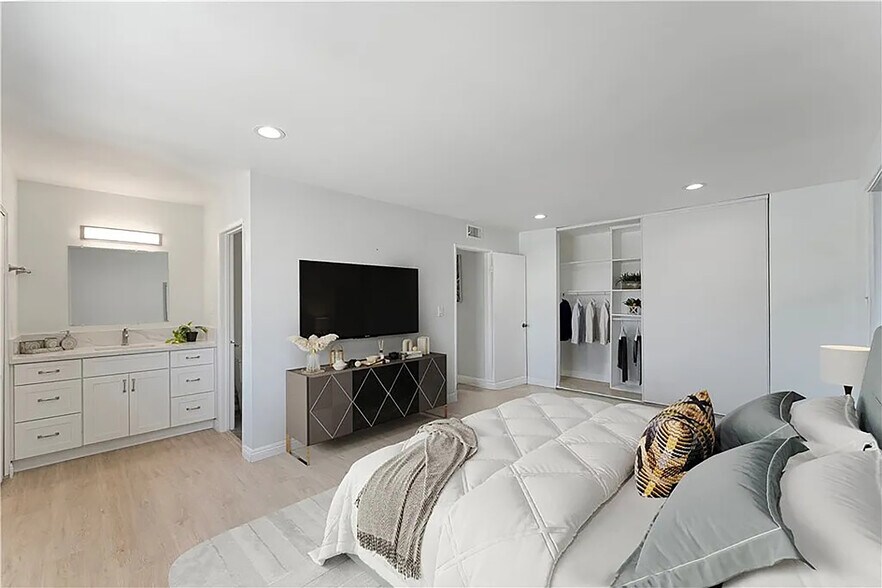 Building Photo - 126 Casuda Canyon Dr