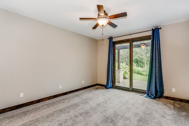 Building Photo - Tallgrass Villas