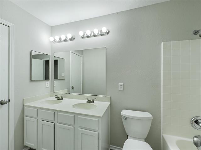 Building Photo - 2508 Pecan Dr