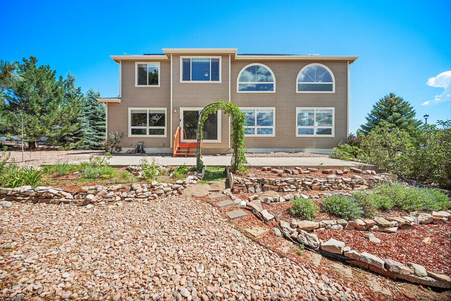 Building Photo - 9918 Sully Ct