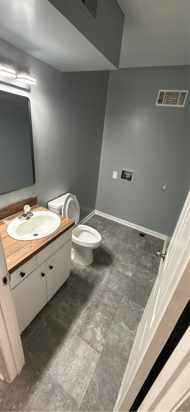 Building Photo - 127 Aqua Ct