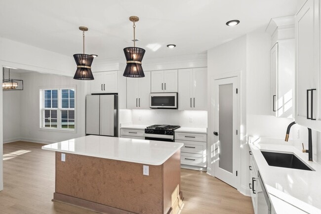 Building Photo - 113 ARBOR RIDGE CIR