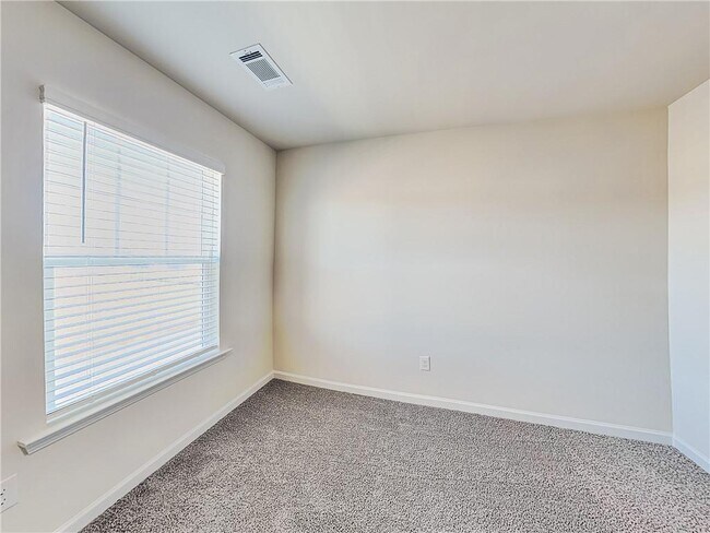 Building Photo - 700 Plant Rd