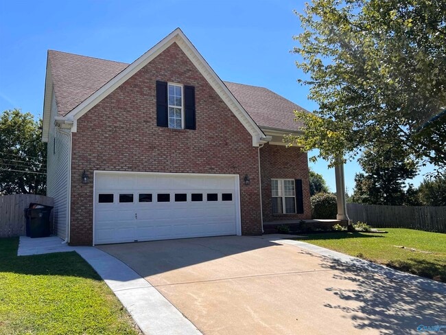 Building Photo - 110 Tudor Pl