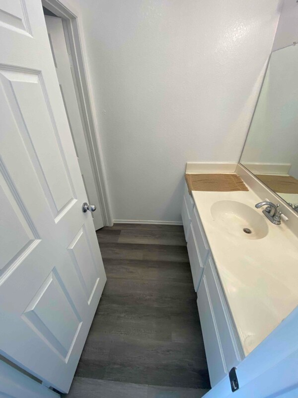 Building Photo - 15220 Hallmark Ln