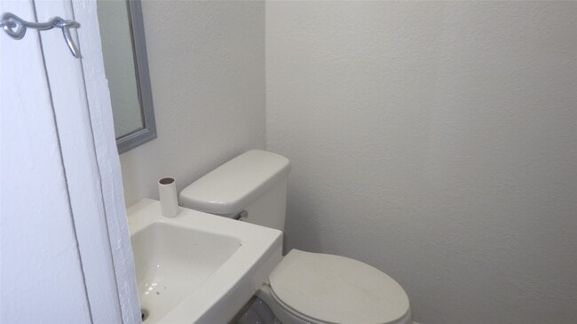 Building Photo - 8410 Brandon St